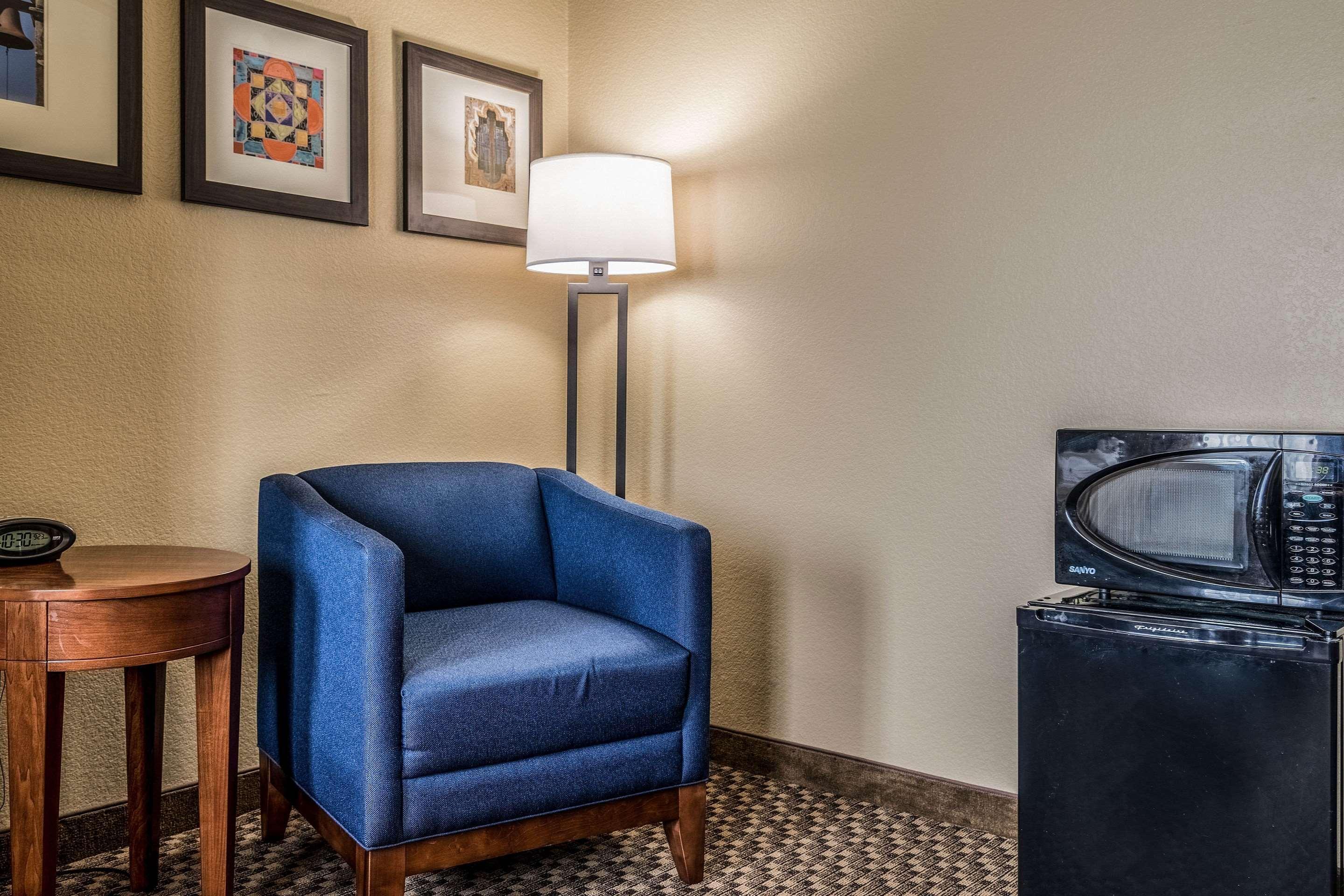 Comfort Suites Near Texas State University San Marcos Esterno foto